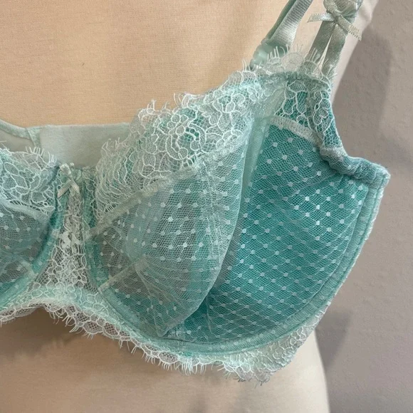 Victoria's Secret Light Blue Lace Bra - Picture 2 of 6